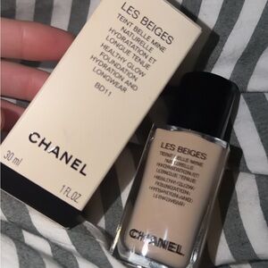B11 Chanel Les Beiges Healthy Glow Foundation